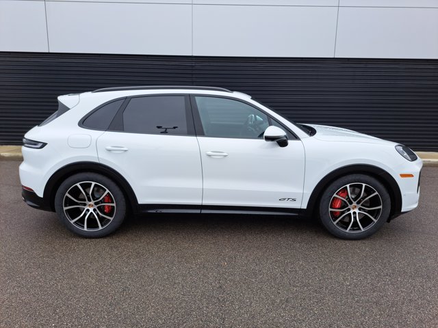 New 2026 Porsche Cayenne GTS AWD/4WD image 8