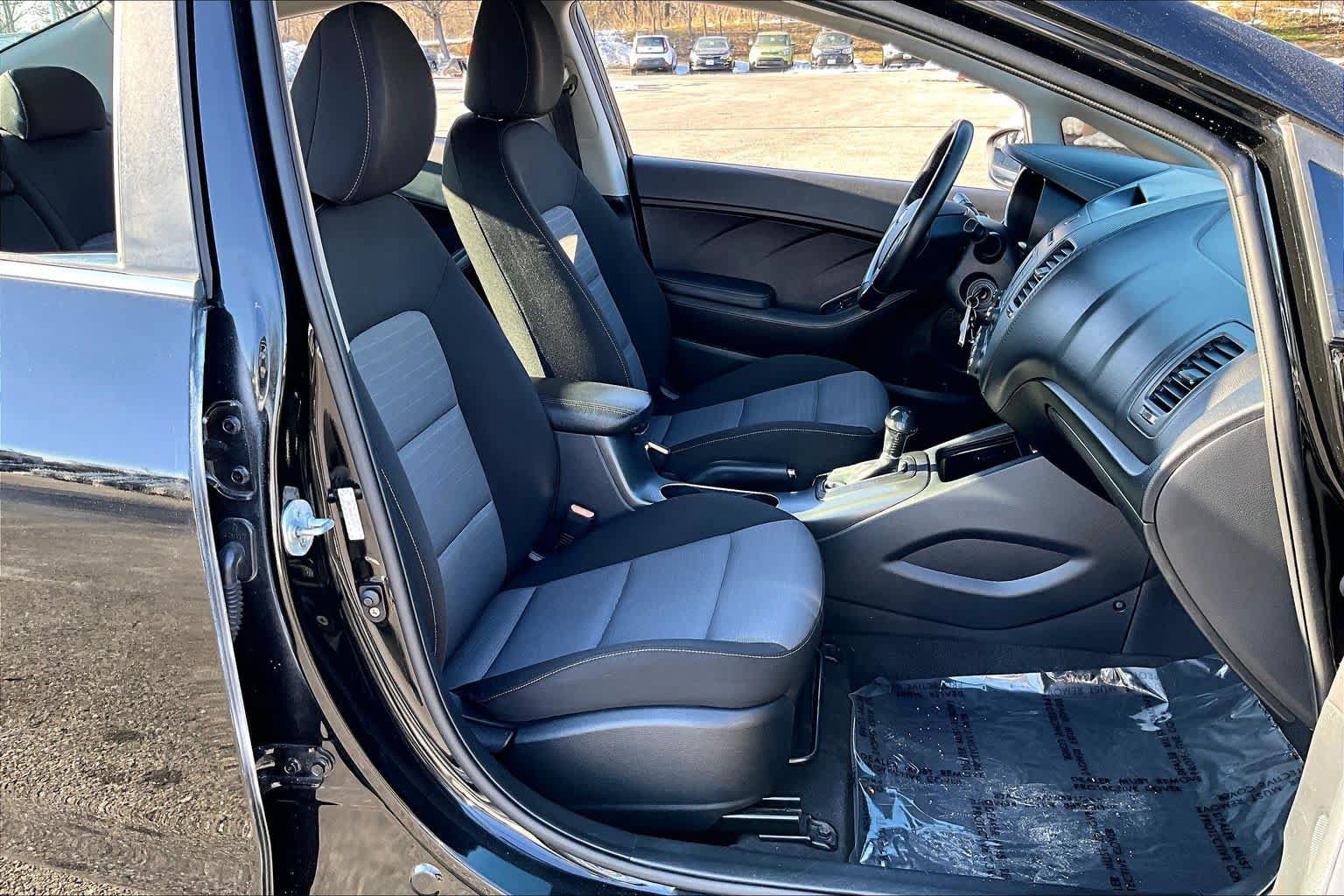 Used 2016 Kia Forte EX FWD image 17
