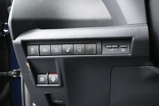Certified 2025 Toyota Sienna Platinum AWD/4WD image 24