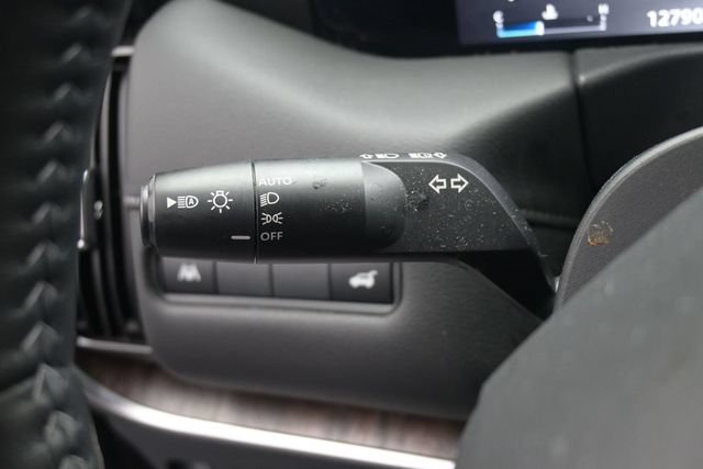 Used 2025 Nissan Armada SL RWD image 28