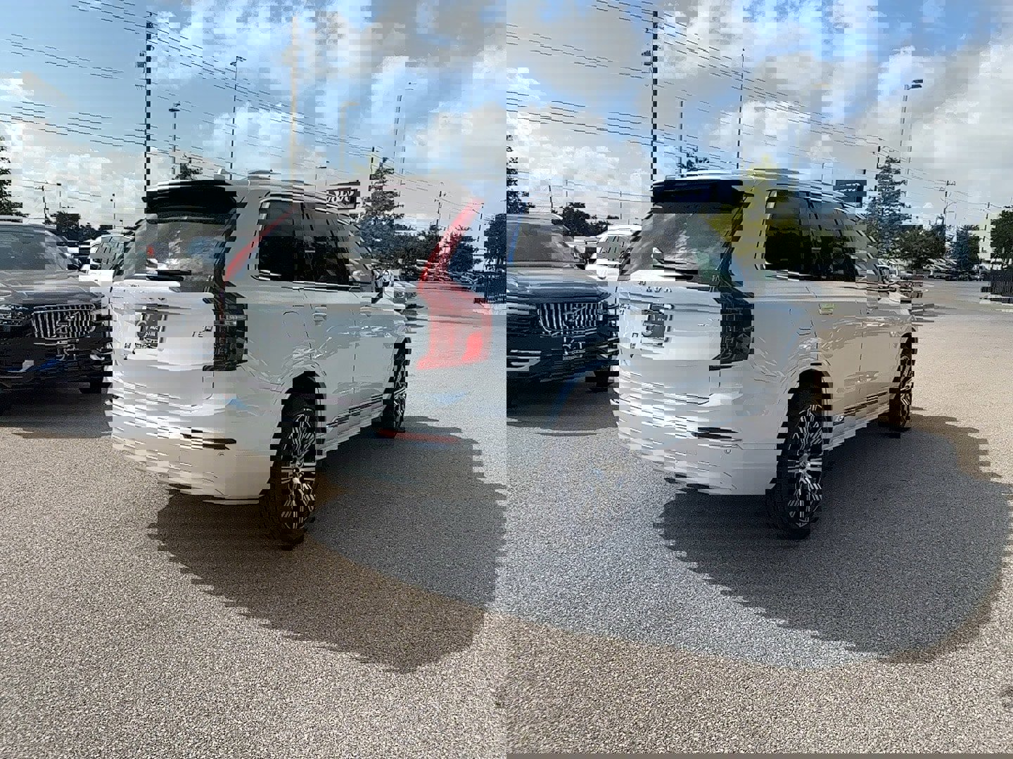 New 2025 Volvo XC90 T8 Core w/ Protection Package Premier image 6