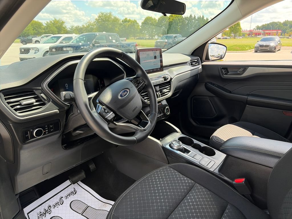 Used 2023 Ford Escape Active AWD/4WD image 14
