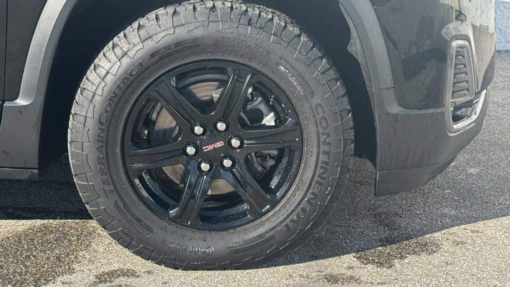 Used 2023 GMC Acadia AT4 w/ Preferred Package image 7