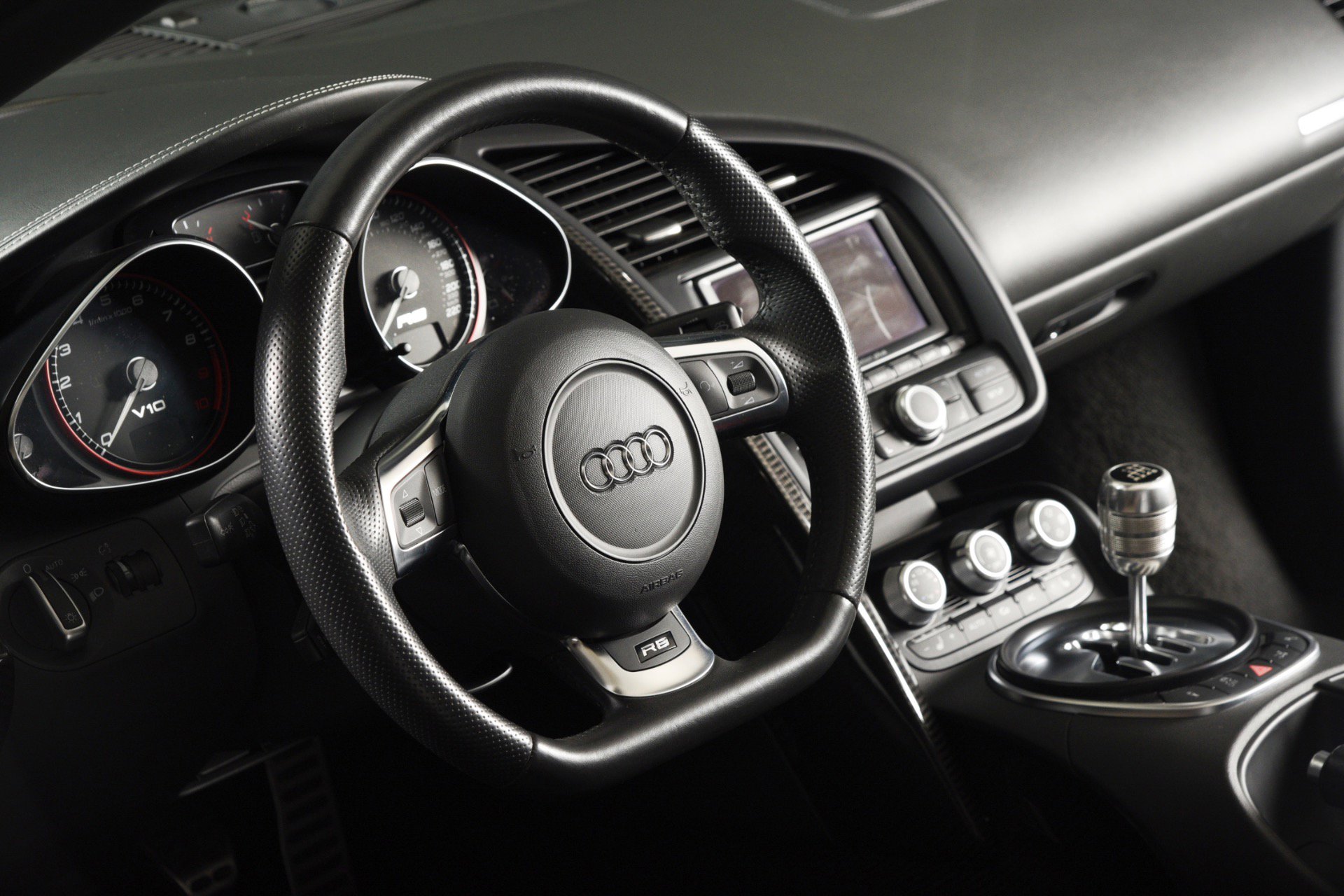 Used 2011 Audi R8 V10 AWD/4WD image 4