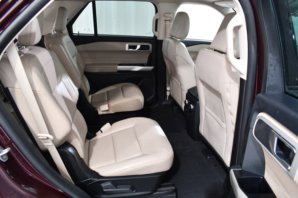 Used 2022 Ford Explorer XLT w/ Equipment Group 202A image 19