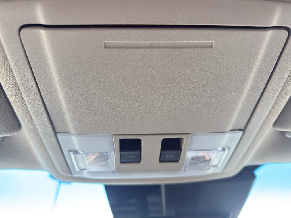 Used 2012 Ford Taurus Limited image 22