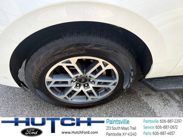 Used 2025 Ford Expedition Max Active AWD/4WD image 11