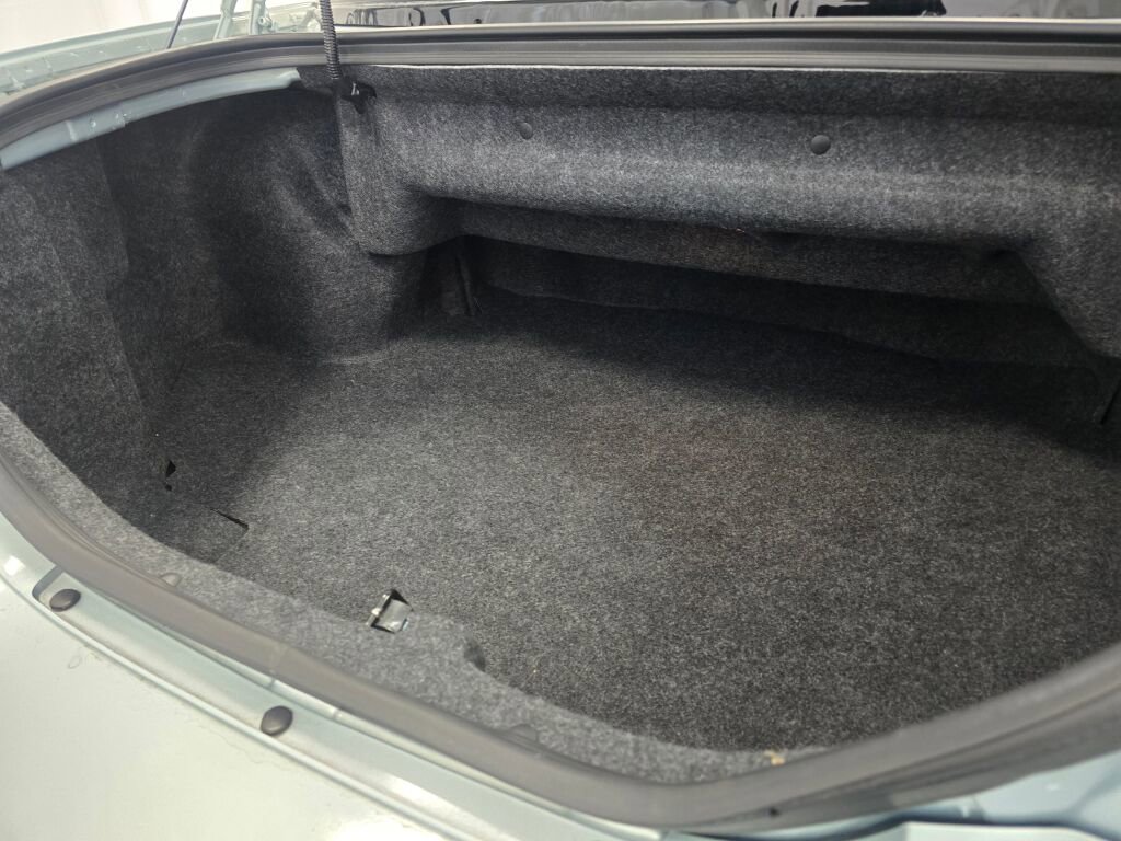 Used 2003 Chrysler Sebring Limited image 52