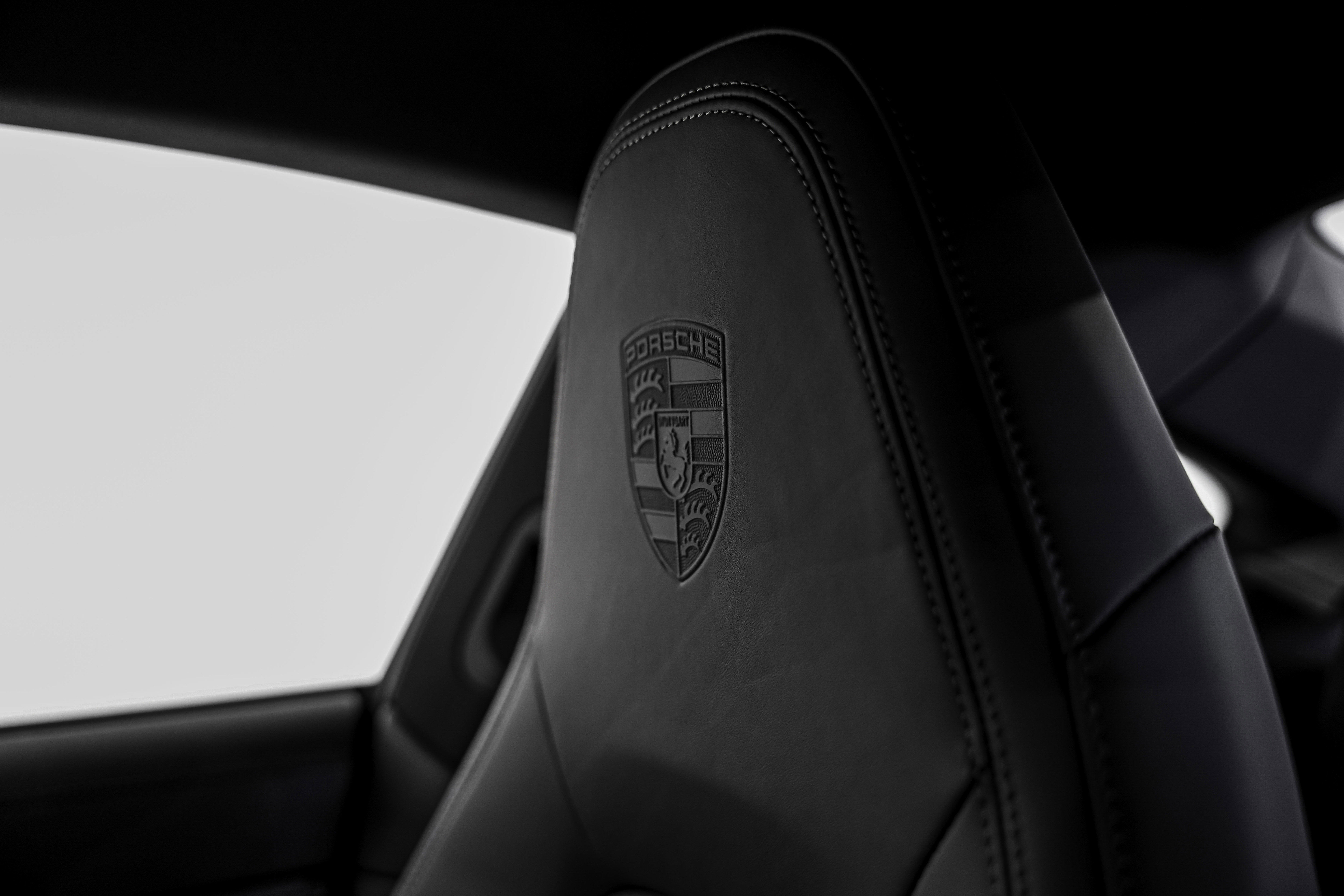 Used 2023 Porsche 911 Carrera w/ Premium Package image 19