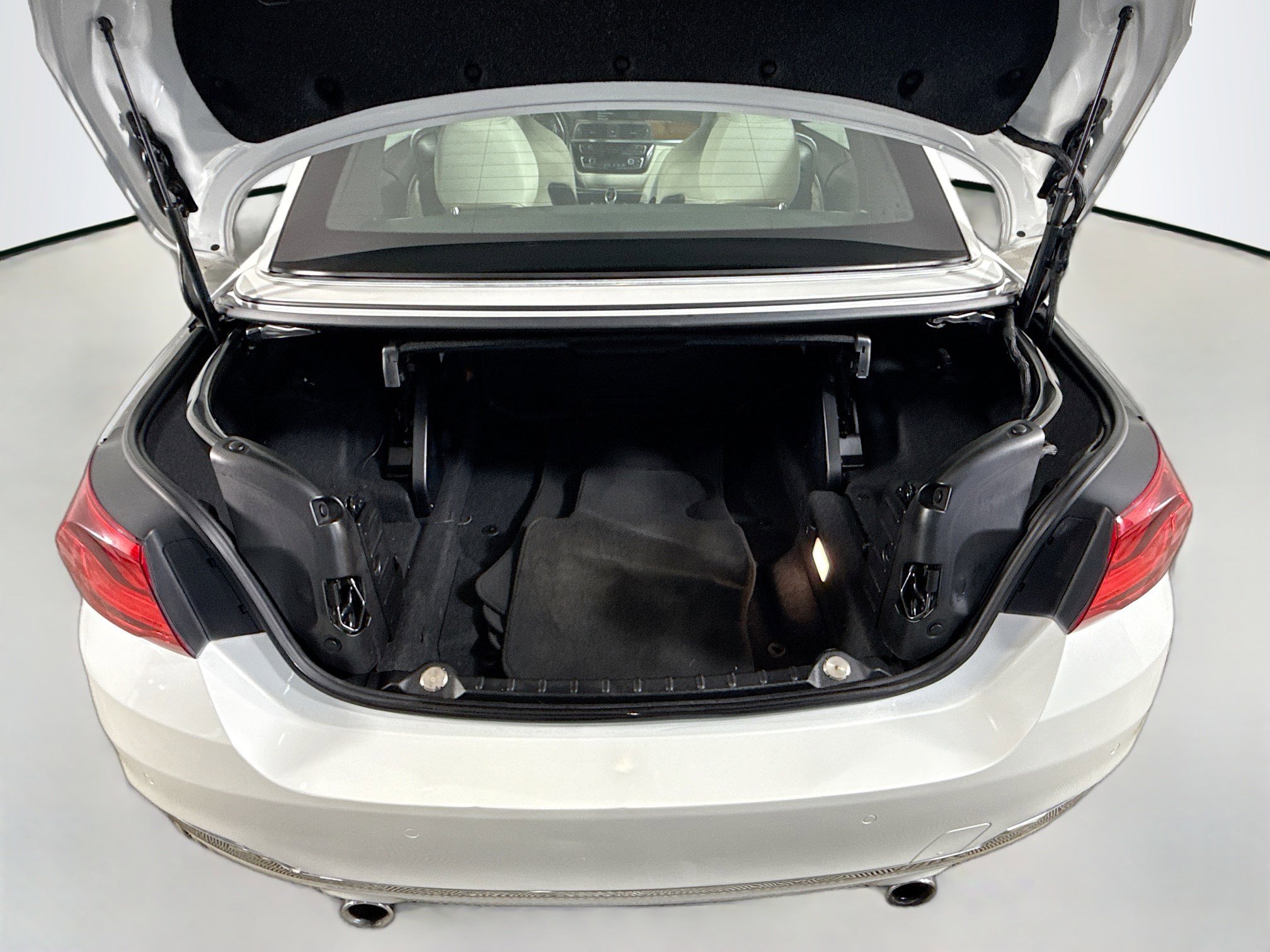 Used 2018 BMW 440i xDrive Convertible image 33