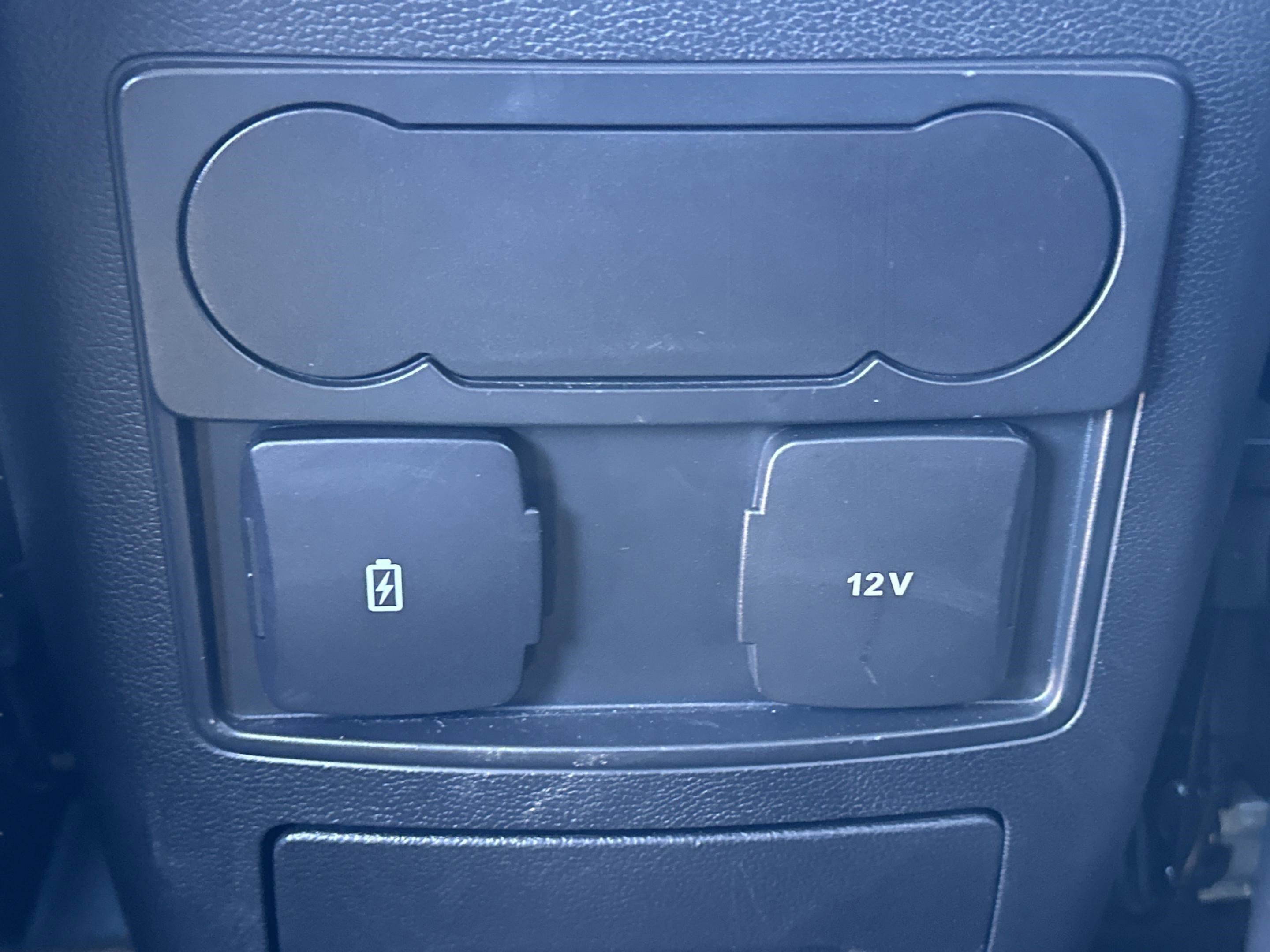 Used 2023 Ford Explorer XLT image 29