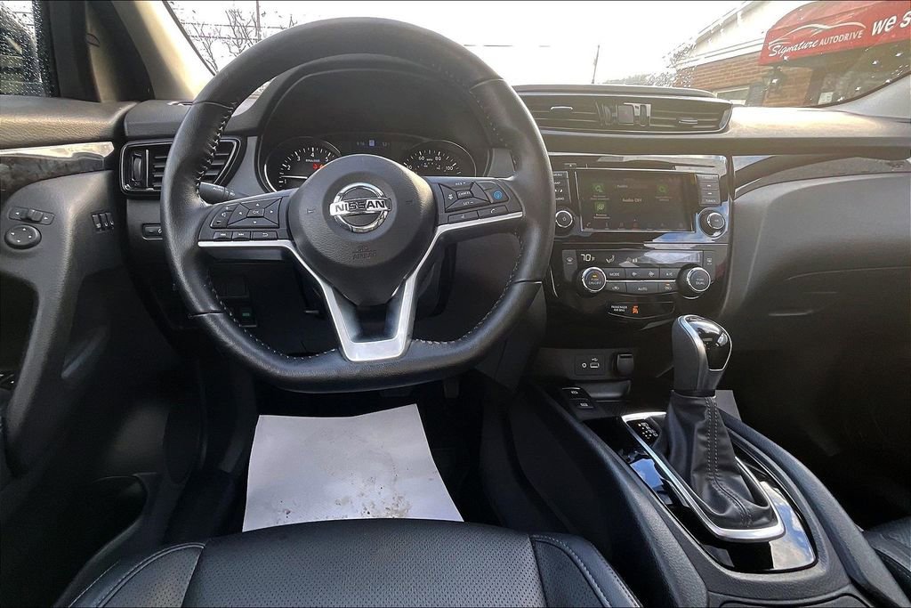 Used 2022 Nissan Rogue Sport SL w/ Premium Package image 5