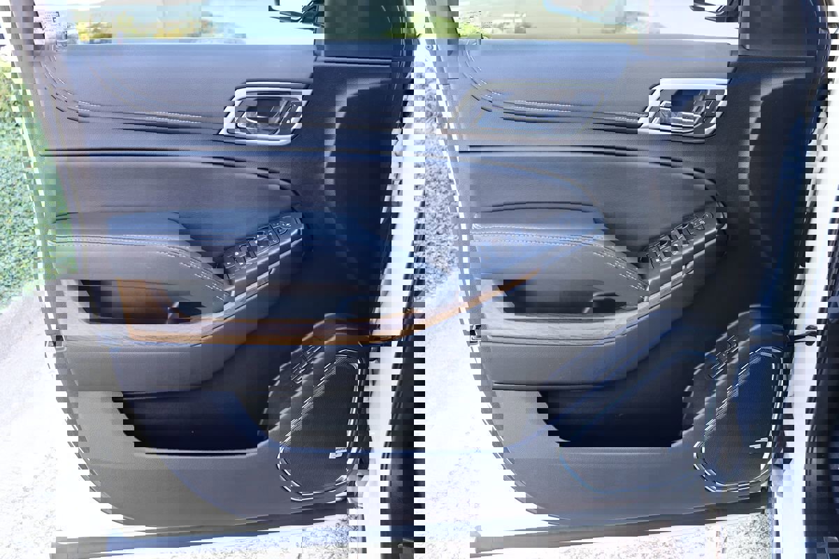 Used 2019 GMC Yukon Denali w/ Denali Ultimate Package image 44