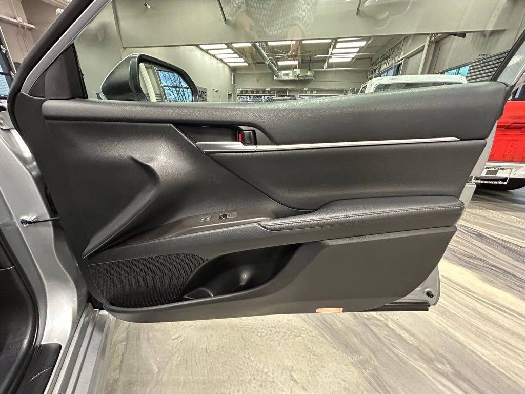 Used 2023 Toyota Camry XSE image 36