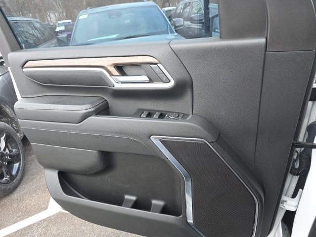 Used 2024 Chevrolet Silverado 3500 LT w/ Convenience Package image 9