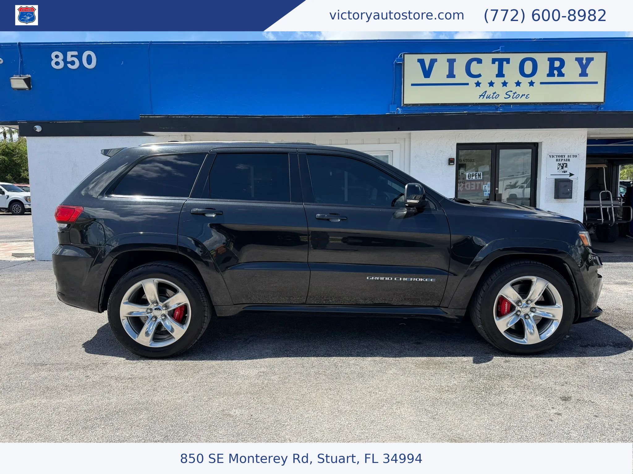 Used 2016 Jeep Grand Cherokee SRT AWD/4WD image 2