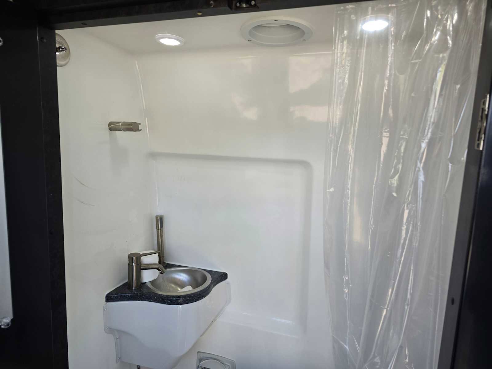 Used 2019 Mercedes-Benz Sprinter 170 image 19