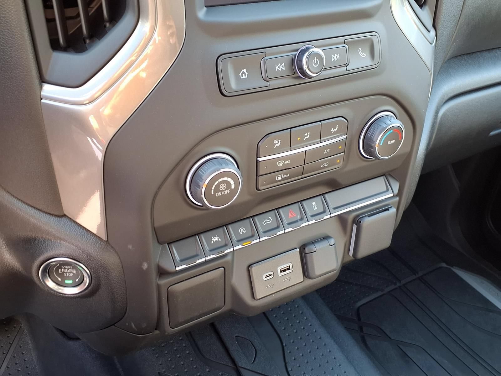 New 2026 Chevrolet Silverado 1500 Custom w/ Turbomax Blackout Package AWD/4WD image 8