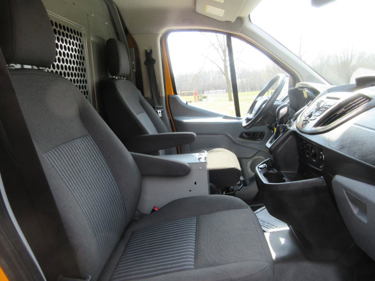 Used 2017 Ford Transit 250 130 Low Roof RWD image 40