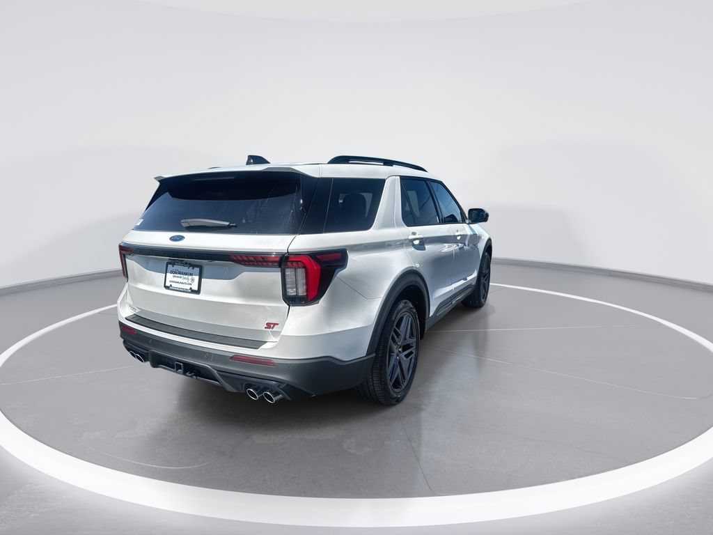 Used 2025 Ford Explorer ST AWD/4WD image 8