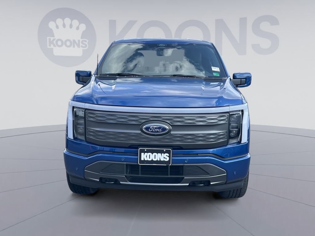 Used 2022 Ford F150 Lightning Lariat image 11