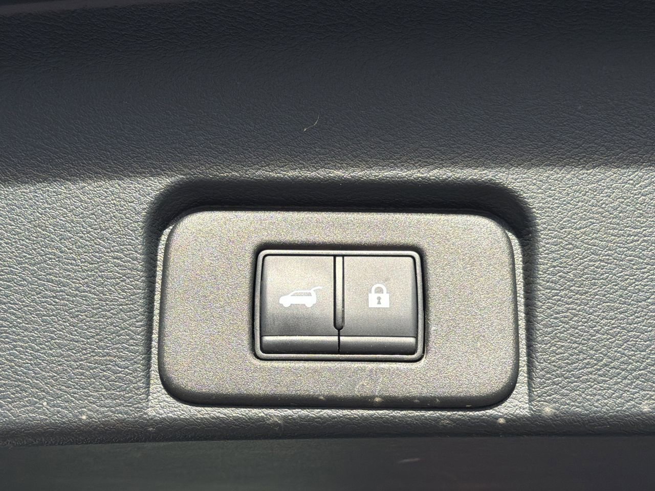 Certified 2024 Nissan Rogue SV w/ SV Premium Package FWD image 27