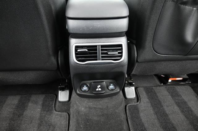 Used 2023 Hyundai Santa Fe Limited w/ Cargo Package FWD image 12