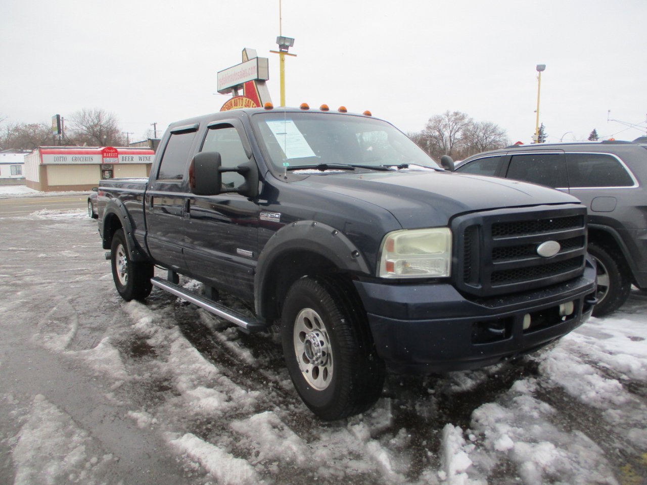 Used 2005 Ford F350 Lariat image 1