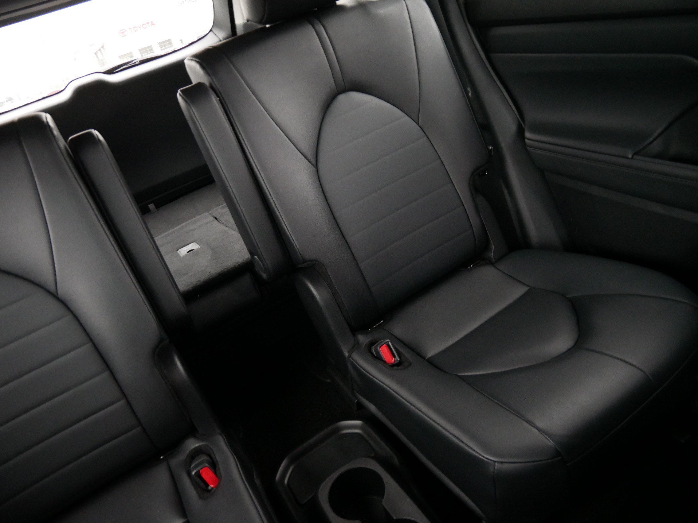 Used 2026 Toyota Highlander XLE AWD/4WD image 14