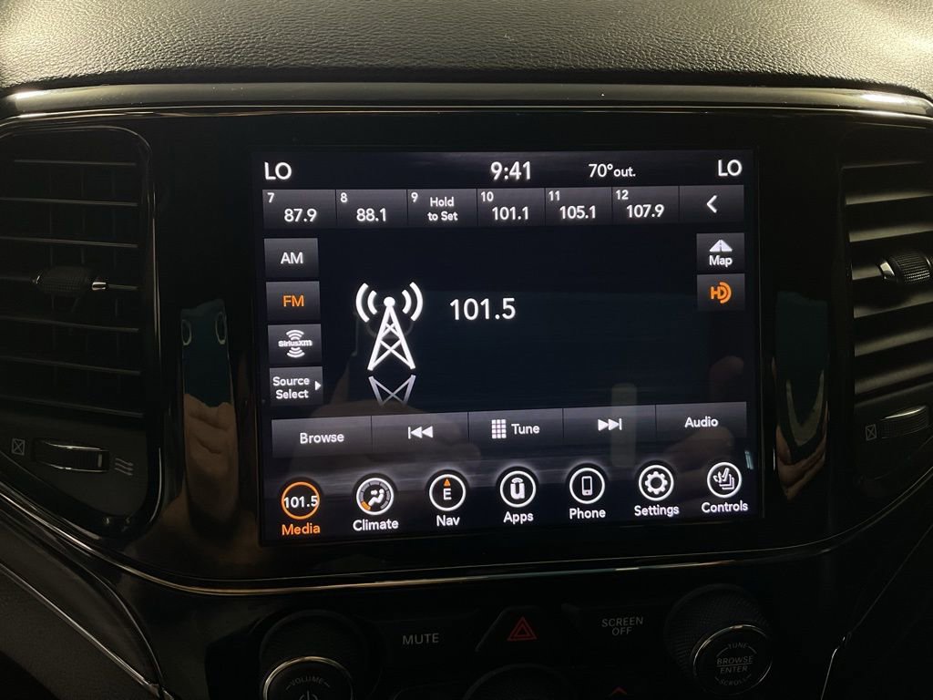 Used 2021 Jeep Grand Cherokee Limited X image 26