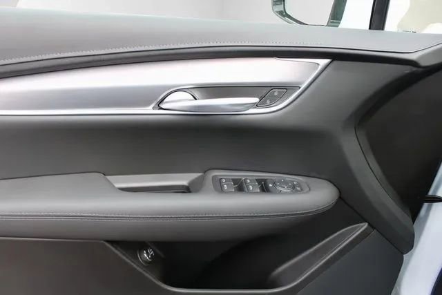 New 2025 Cadillac XT5 Luxury image 21