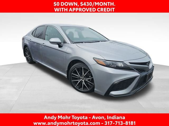 Used 2022 Toyota Camry SE FWD image 1