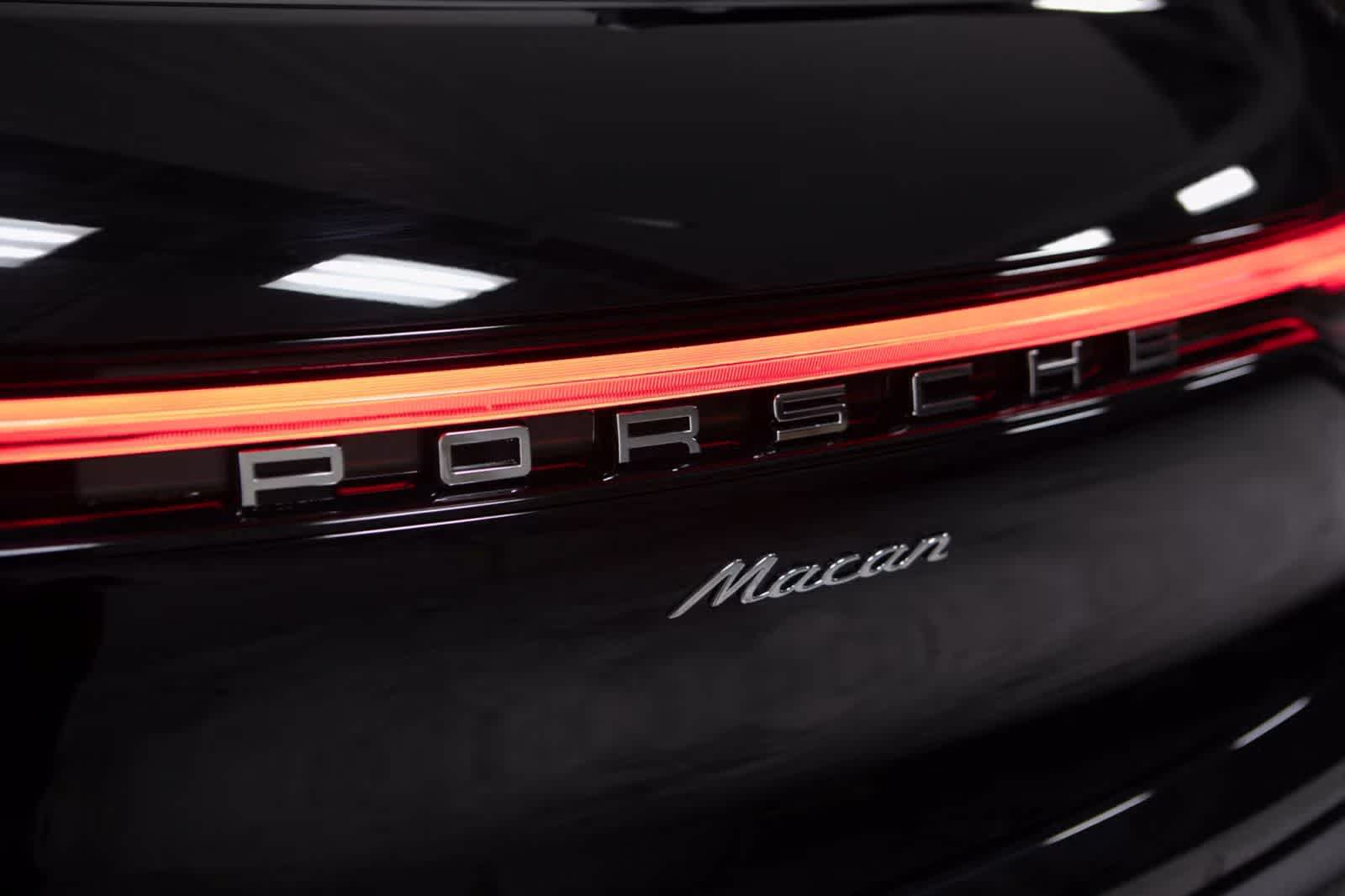 Certified 2026 Porsche Macan AWD/4WD image 19