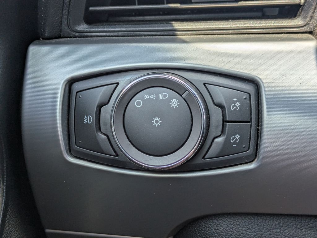 Used 2018 Ford Mustang Premium RWD image 22