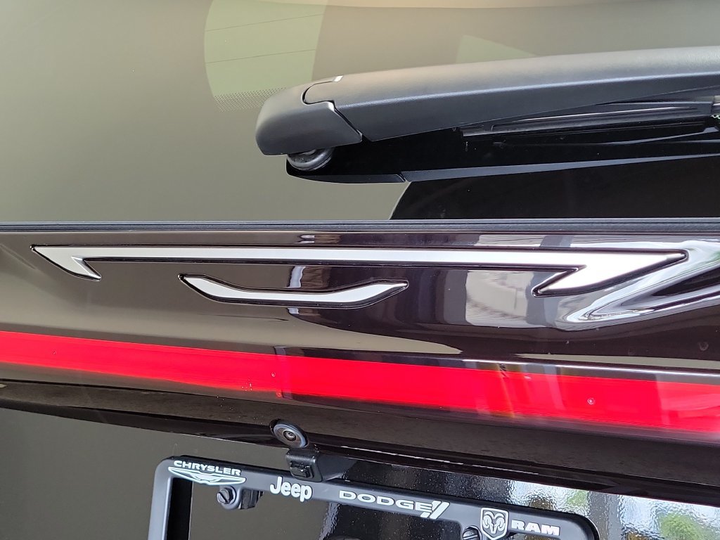 New 2027 Chrysler Pacifica Select FWD image 7