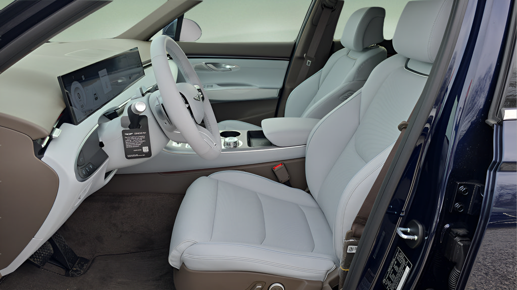 New 2026 Genesis GV70 2.5T Advanced AWD/4WD image 5