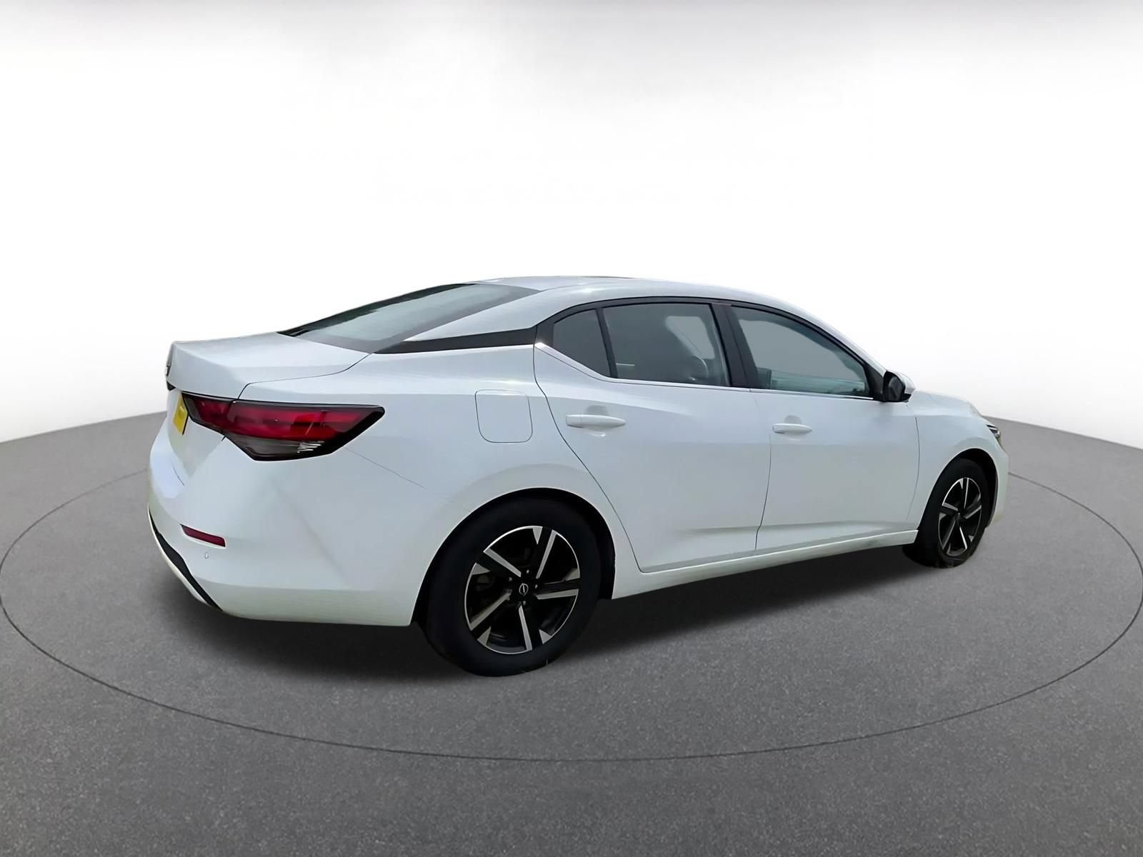 Used 2025 Nissan Sentra SV FWD image 14
