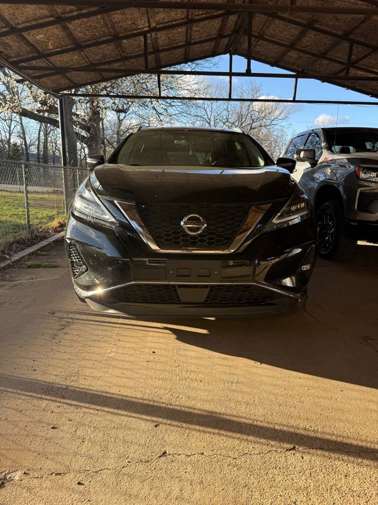 Used 2019 Nissan Murano Platinum image 2