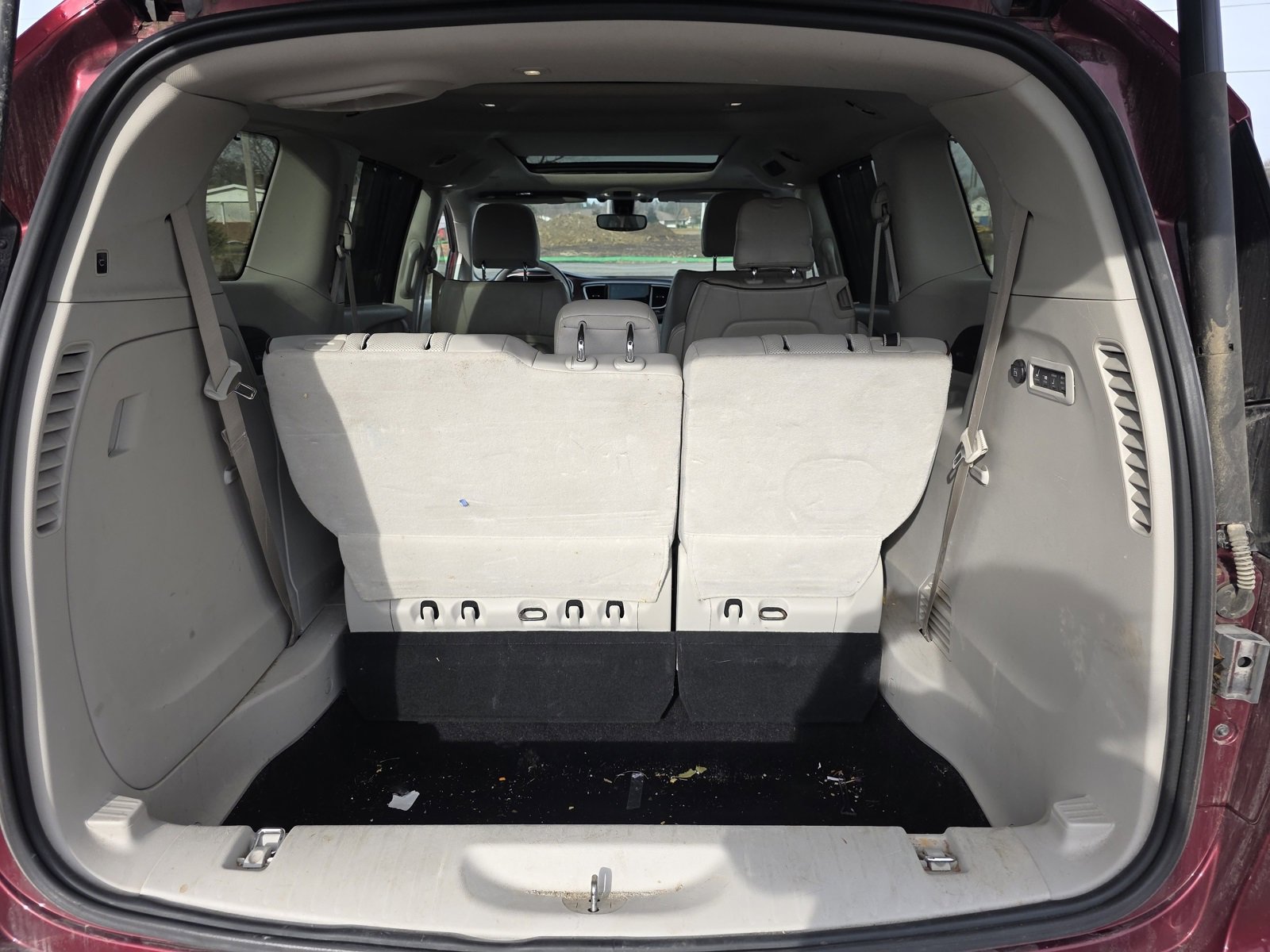 Used 2020 Chrysler Pacifica Limited image 26