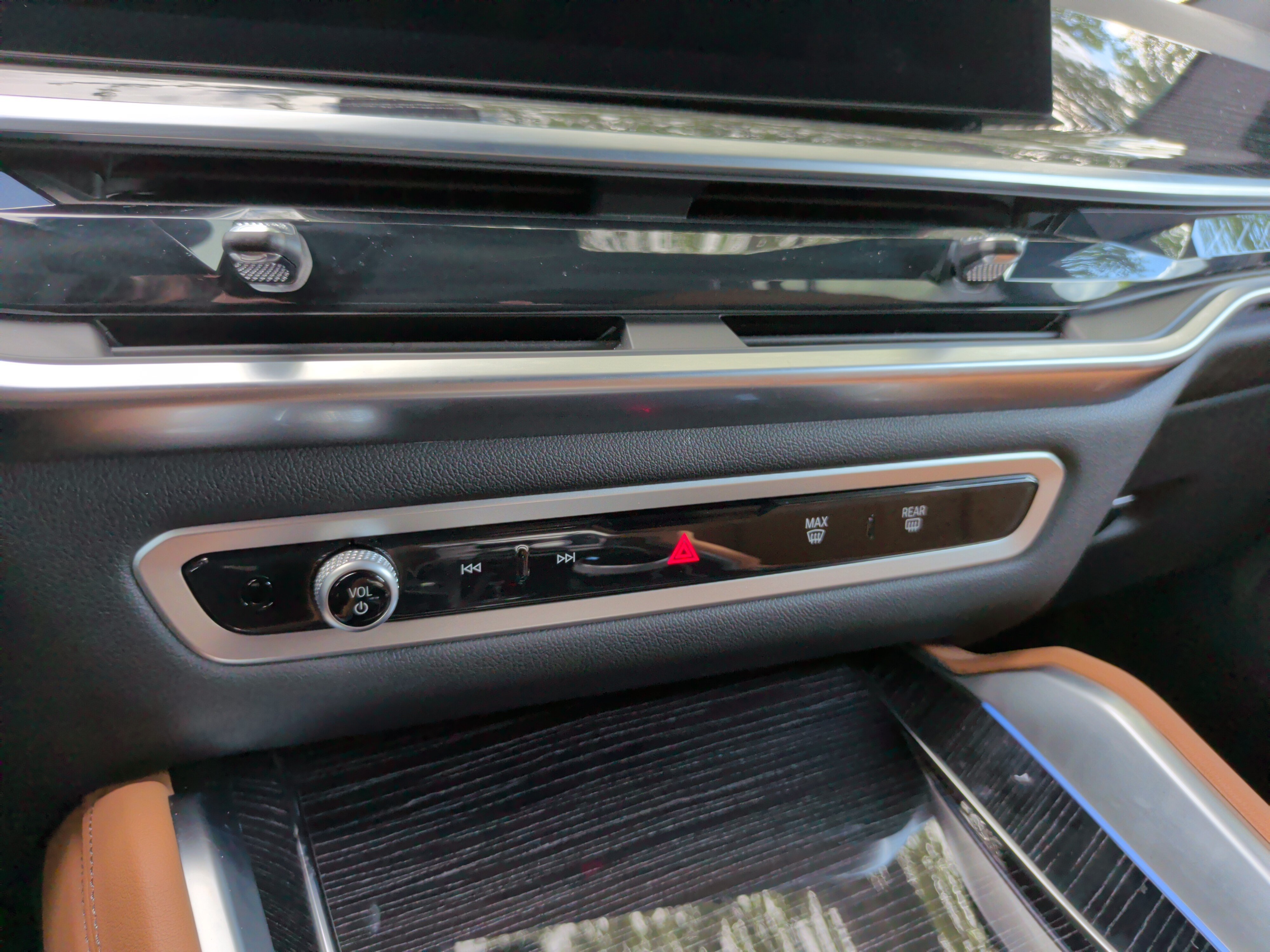 Certified 2026 BMW X6 M60i AWD/4WD image 20