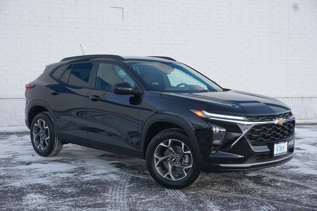 New 2026 Chevrolet Trax LT w/ Driver Confidence Package image 3