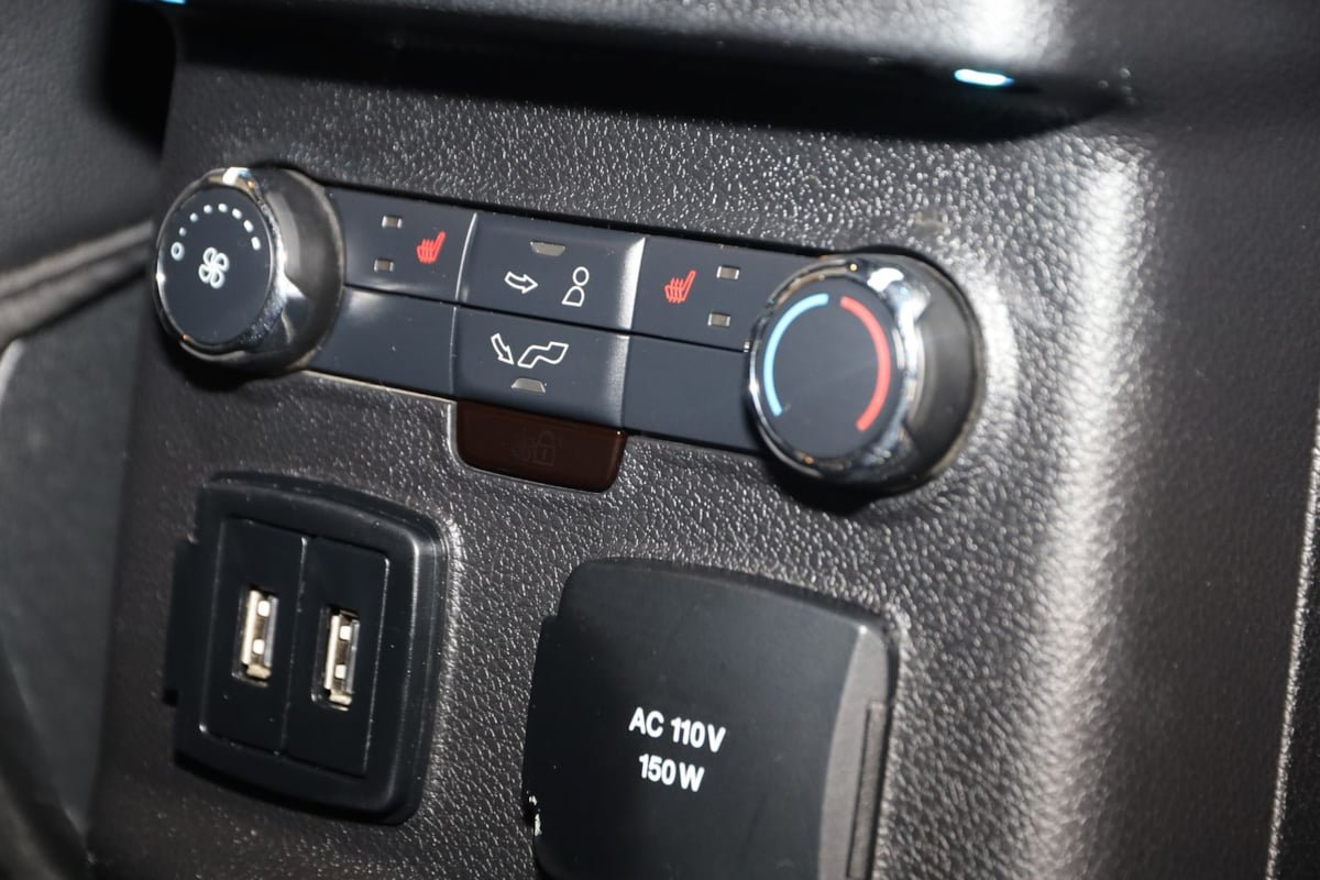 Used 2018 Ford Explorer Sport w/ Equipment Group 401A AWD/4WD image 16