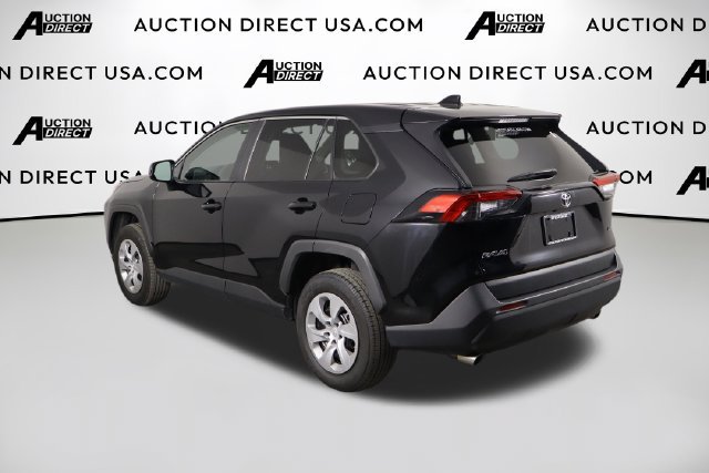 Used 2024 Toyota RAV4 LE FWD image 41