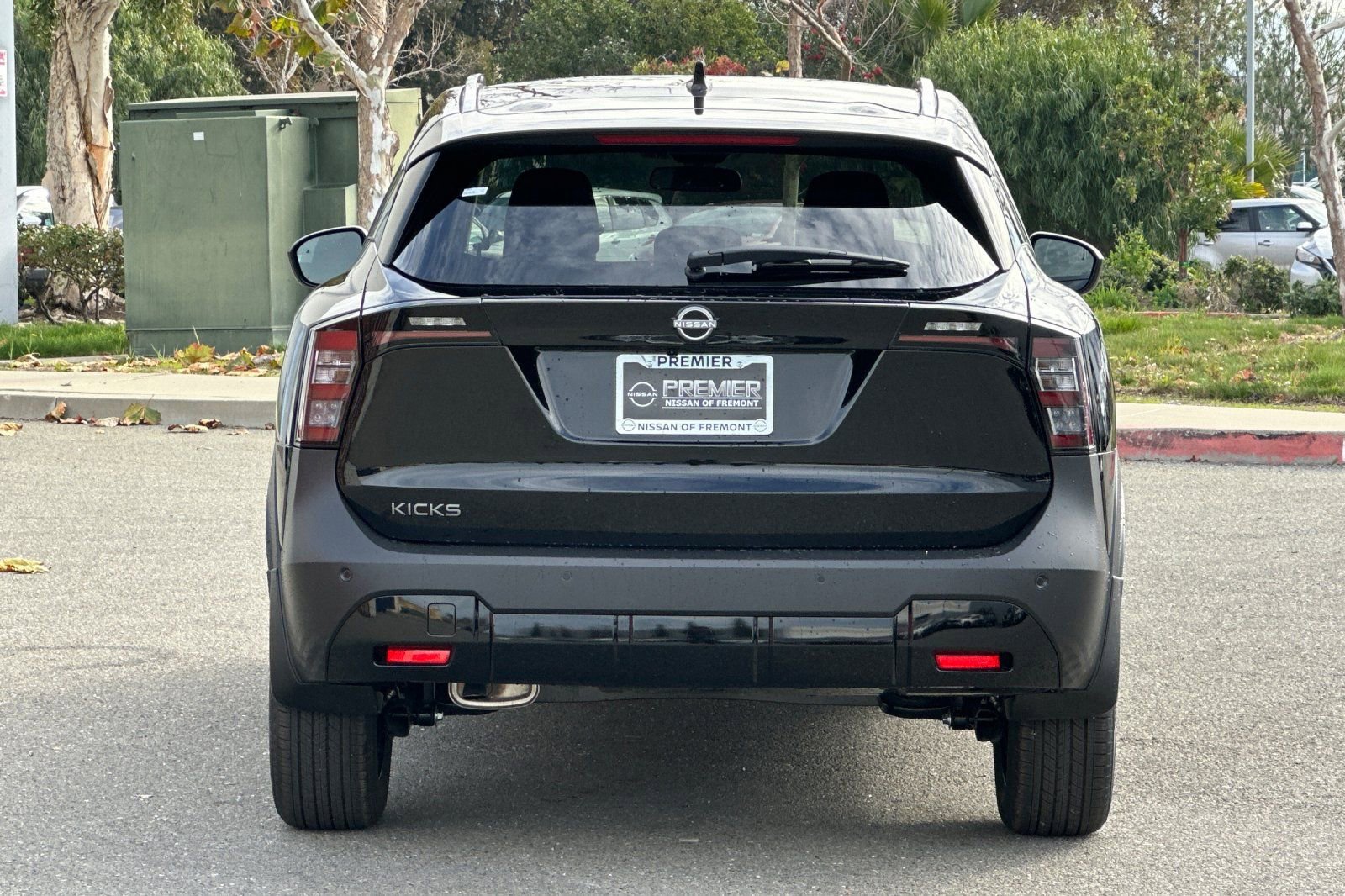 New 2026 Nissan Kicks SV w/ SV Premium Package image 5