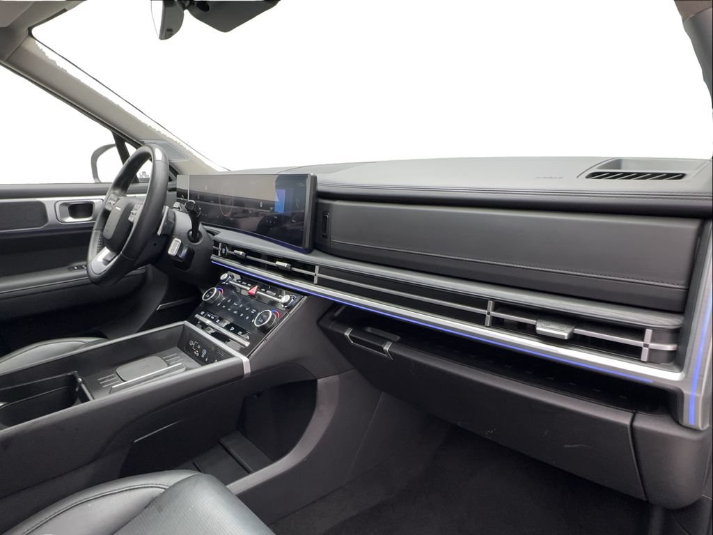 Used 2025 Hyundai Santa Fe Limited AWD/4WD image 36