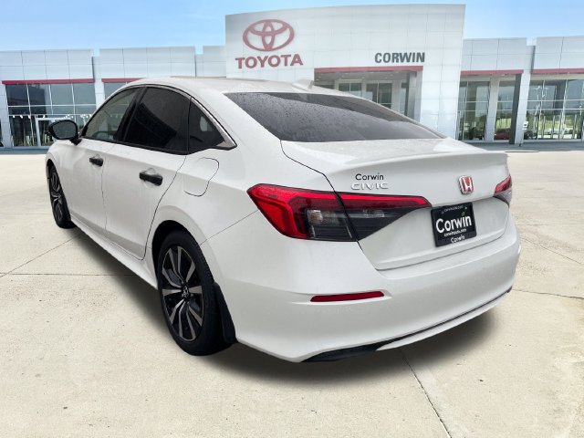 Used 2023 Honda Civic EX image 3