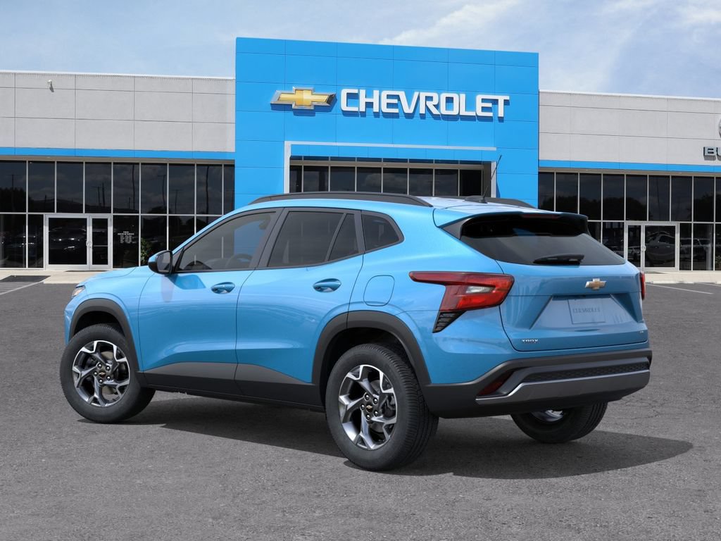 New 2026 Chevrolet Trax LT w/ Driver Confidence Package FWD image 3