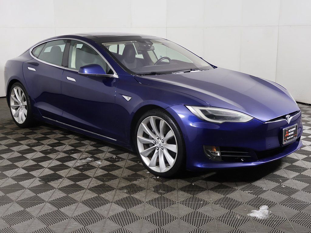 Used 2016 Tesla Model S 90D image 2