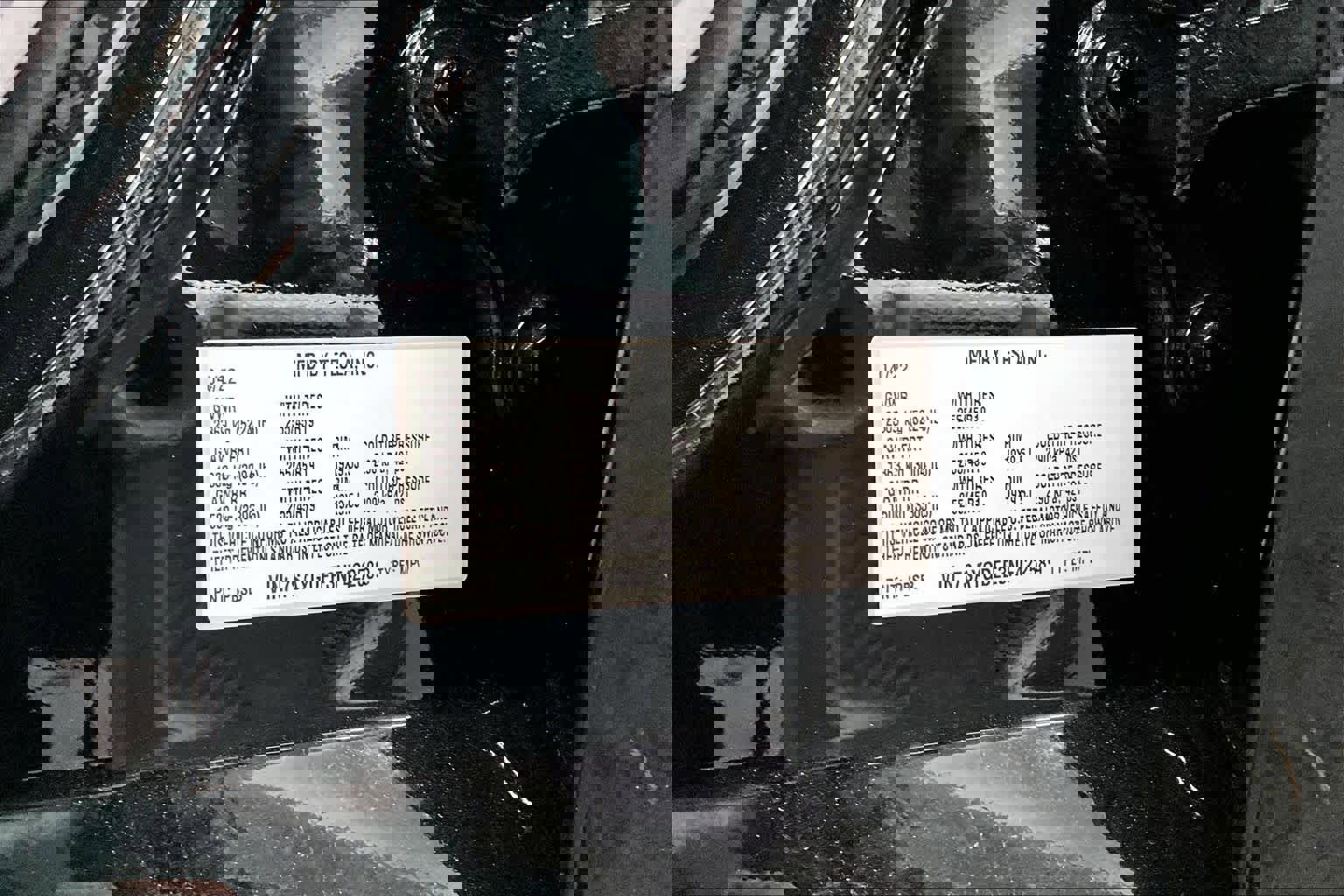 Used 2022 Tesla Model Y Long Range AWD/4WD image 34