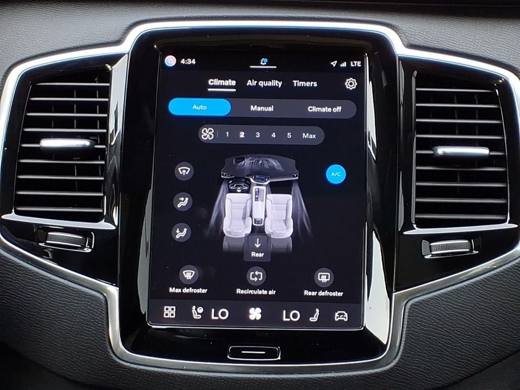 Certified 2023 Volvo XC90 B5 Plus w/ Protection Package Premier AWD/4WD image 18